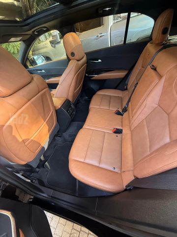 קאדילק XT4