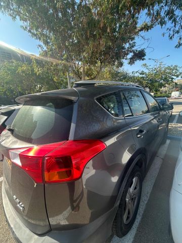 טויוטה RAV4