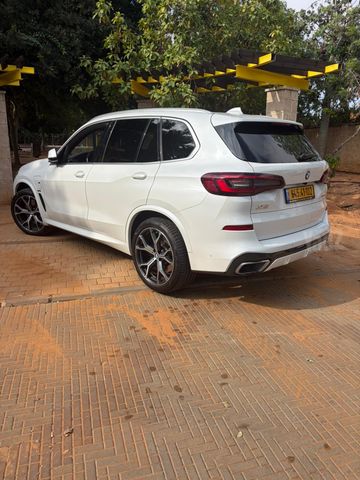 ב מ וו X5