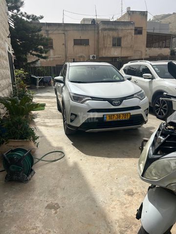 מודעת רכב טויוטה RAV4