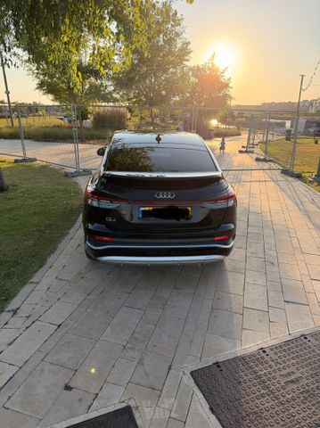 מודעת רכב אאודי Q4 e-tron