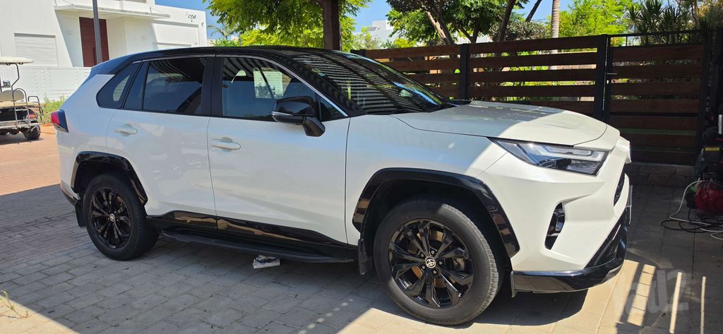 מודעת רכב טויוטה RAV4