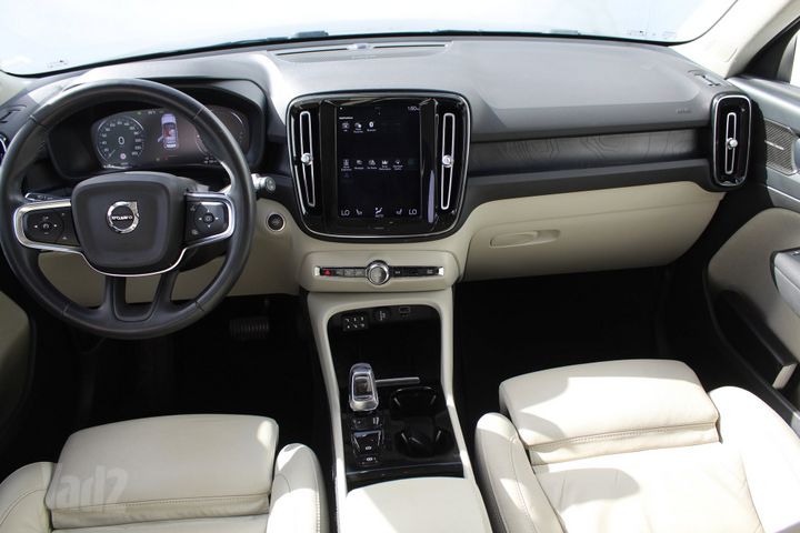 וולוו XC40