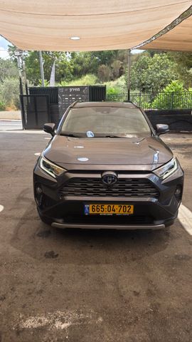 טויוטה RAV4