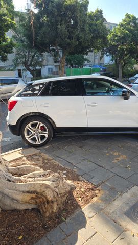 אאודי Q2