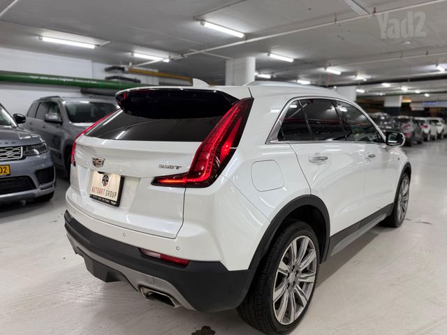 קאדילק XT4