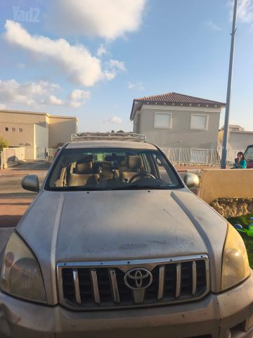 מודעת רכב טויוטה לנד קרוזר