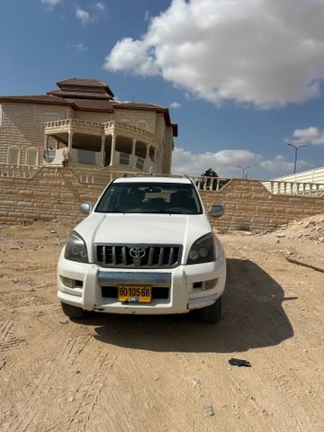 טויוטה לנד קרוזר