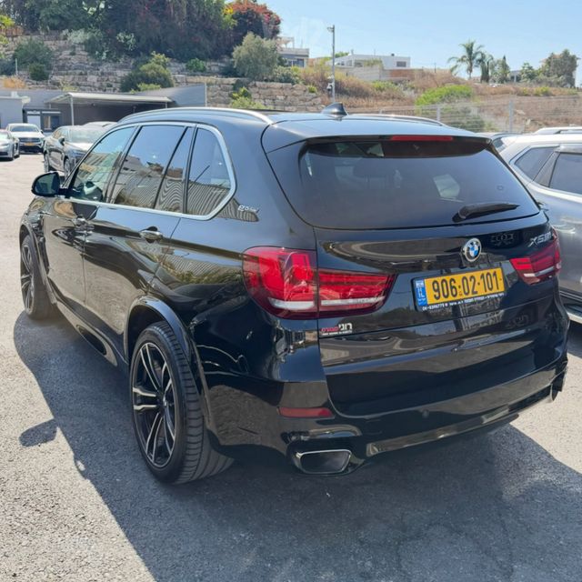 ב מ וו X5