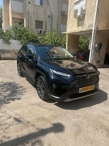 טויוטה RAV4