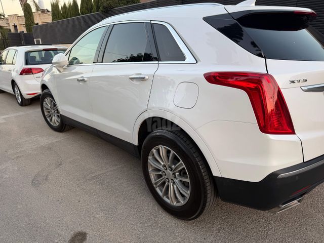 קאדילק XT5