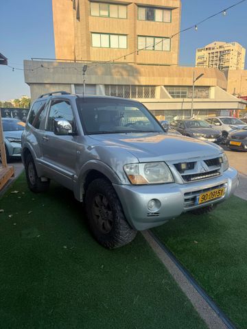 מיצובישי פג'רו