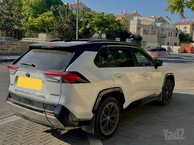 טויוטה RAV4