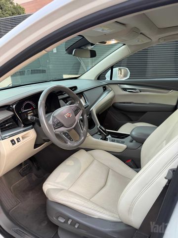 קאדילק XT5