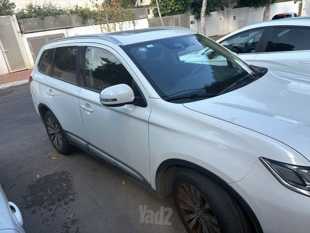 מודעת רכב מיצובישי אאוטלנדר