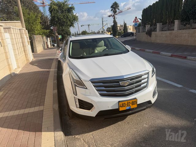 קאדילק XT5
