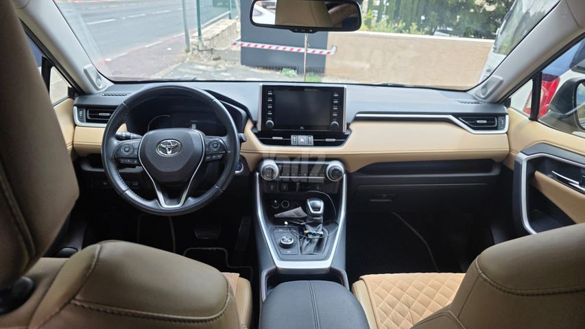 טויוטה RAV4