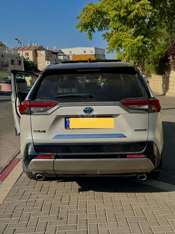 מודעת רכב טויוטה RAV4
