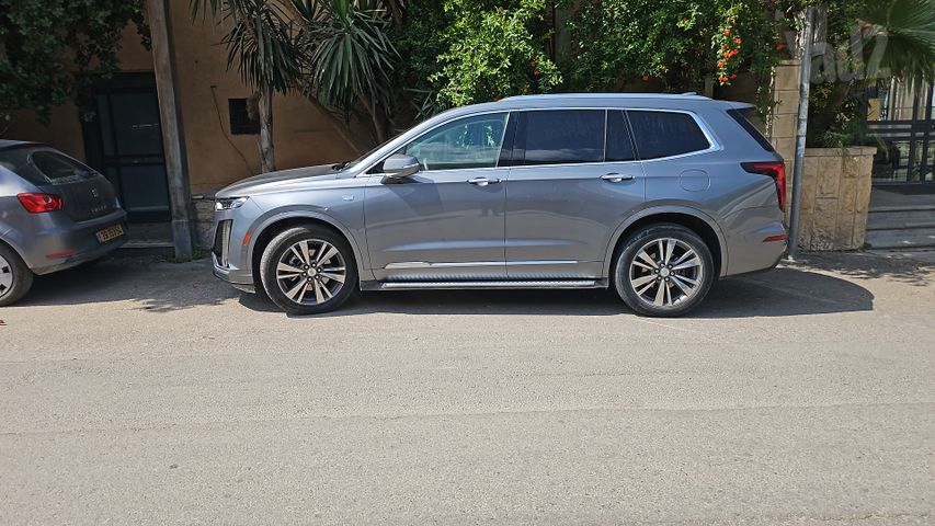 קאדילק XT6