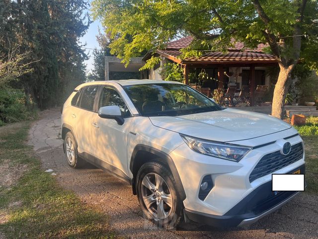 טויוטה RAV4