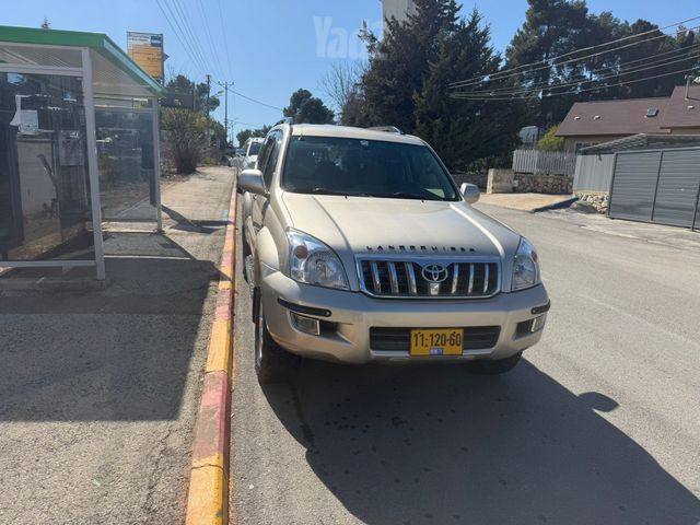 טויוטה לנד קרוזר
