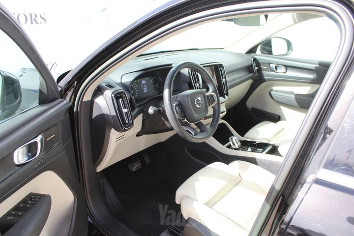 וולוו XC40