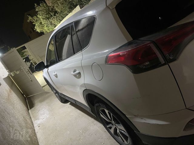 טויוטה RAV4