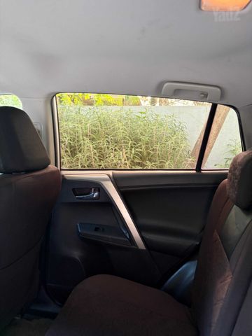 מודעת רכב טויוטה RAV4
