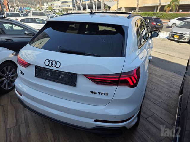אאודי Q3