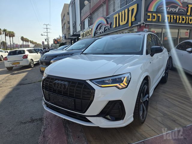 אאודי Q3