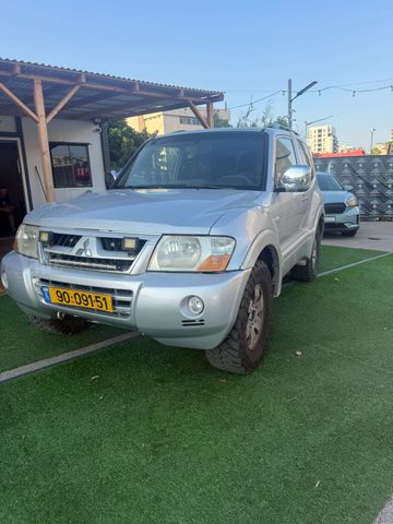 מיצובישי פג'רו