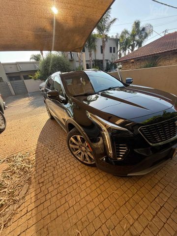 קאדילק XT4