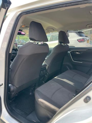 טויוטה RAV4