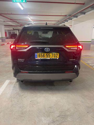 טויוטה RAV4