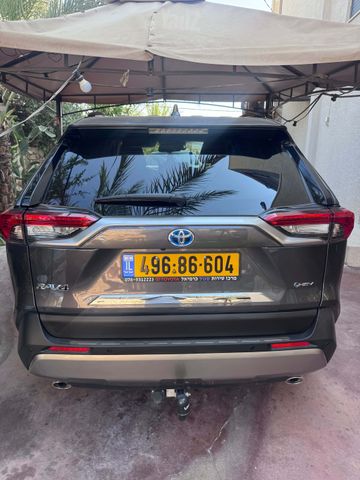טויוטה RAV4