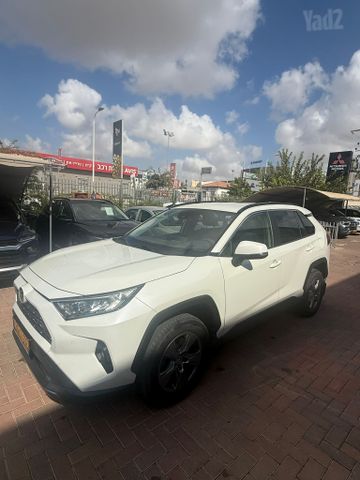 מודעת רכב טויוטה RAV4