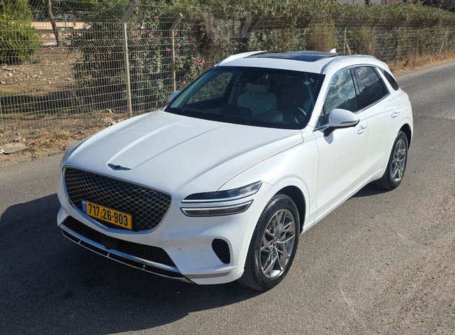 מודעת רכב ג'נסיס GV70