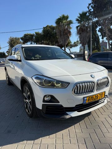 ב מ וו X2