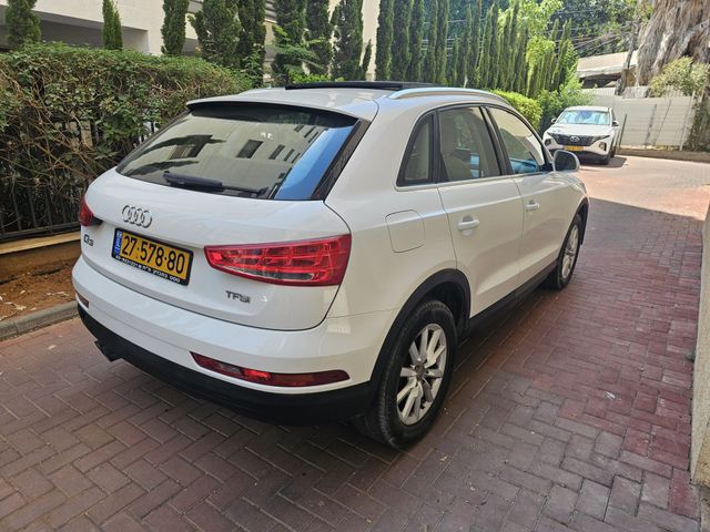 אאודי Q3