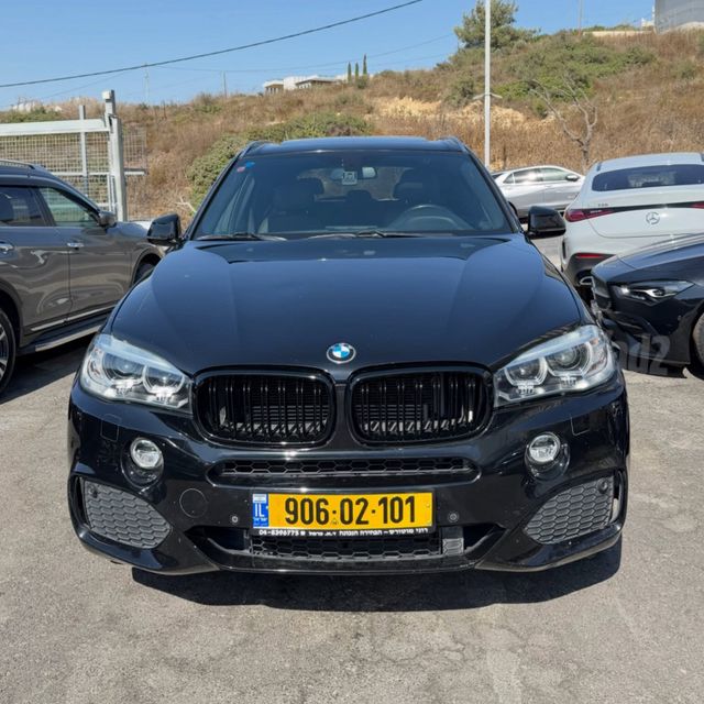 ב מ וו X5
