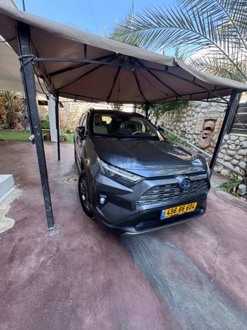 טויוטה RAV4