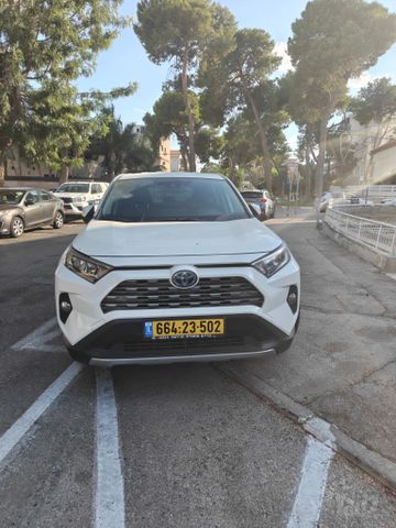 מודעת רכב טויוטה RAV4
