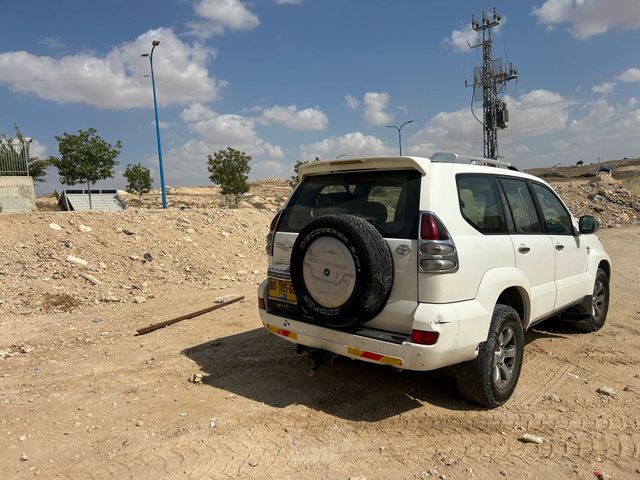 טויוטה לנד קרוזר