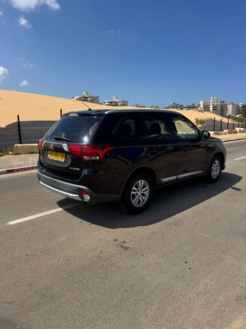 מיצובישי אאוטלנדר