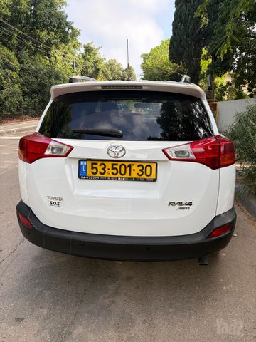 טויוטה RAV4