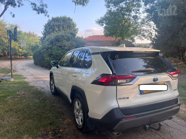 טויוטה RAV4
