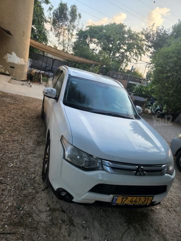 מיצובישי אאוטלנדר