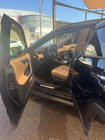 טויוטה RAV4