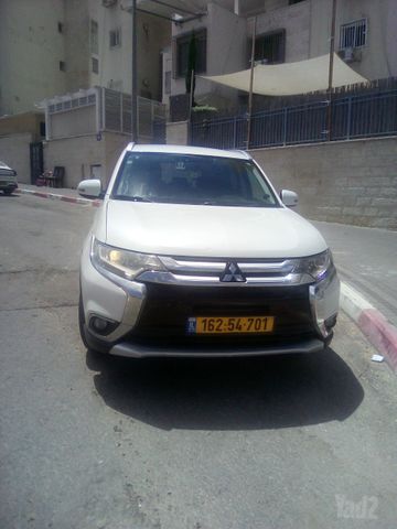 מיצובישי אאוטלנדר