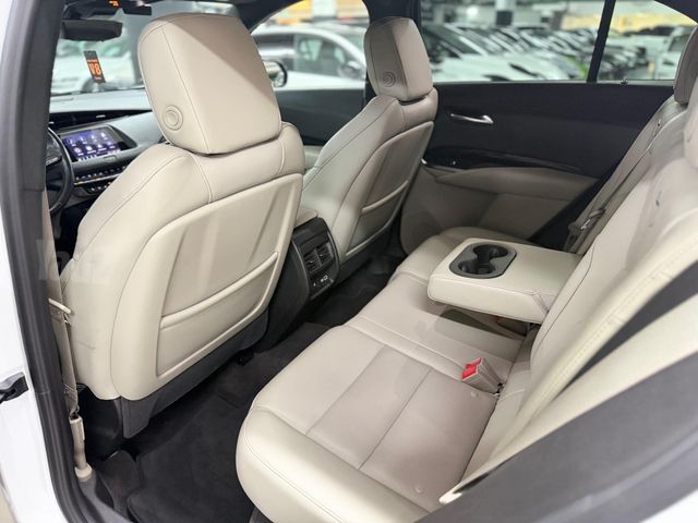 קאדילק XT4